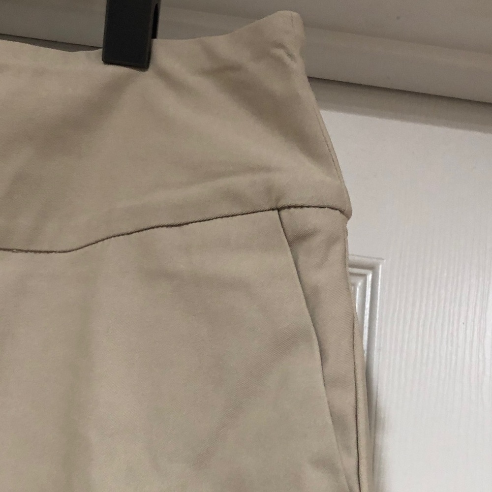 Women’s Beige Up! Skort - Picture 3 of 13